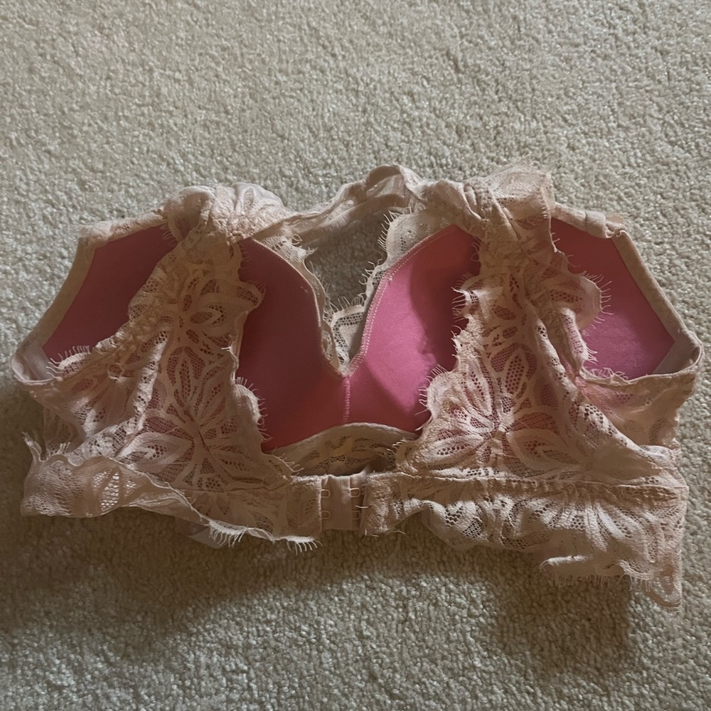 PINK BRA - Picture 3 of 3